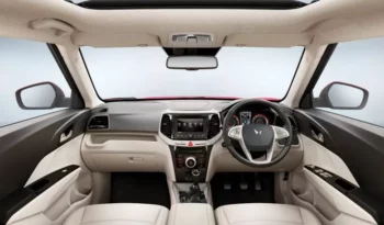 MAHINDRA XUV 300 complet